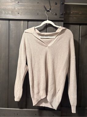 V-Neck Knit Sweater with Folded Collar